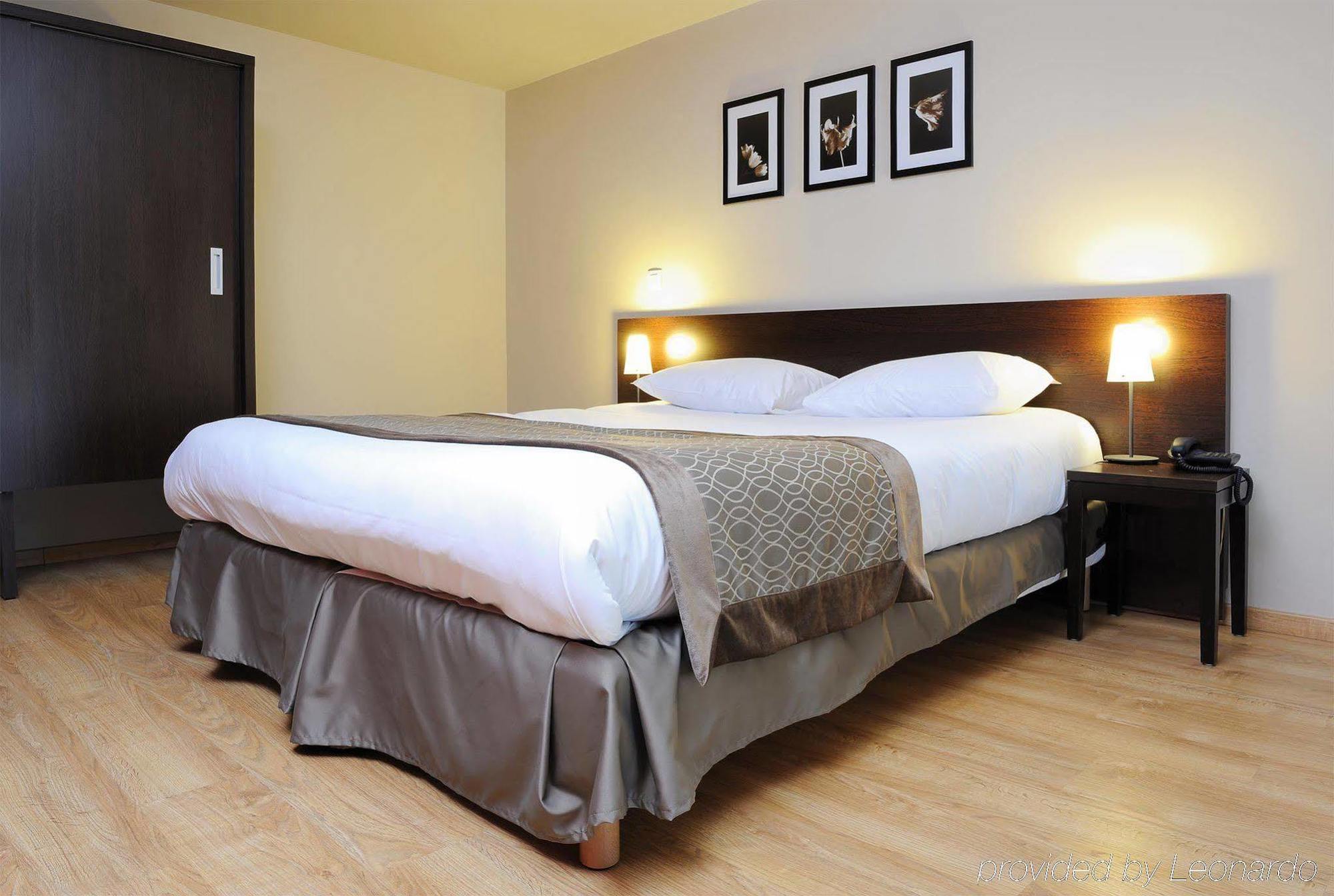 Residhome Grenoble Caserne De Bonne Room photo
