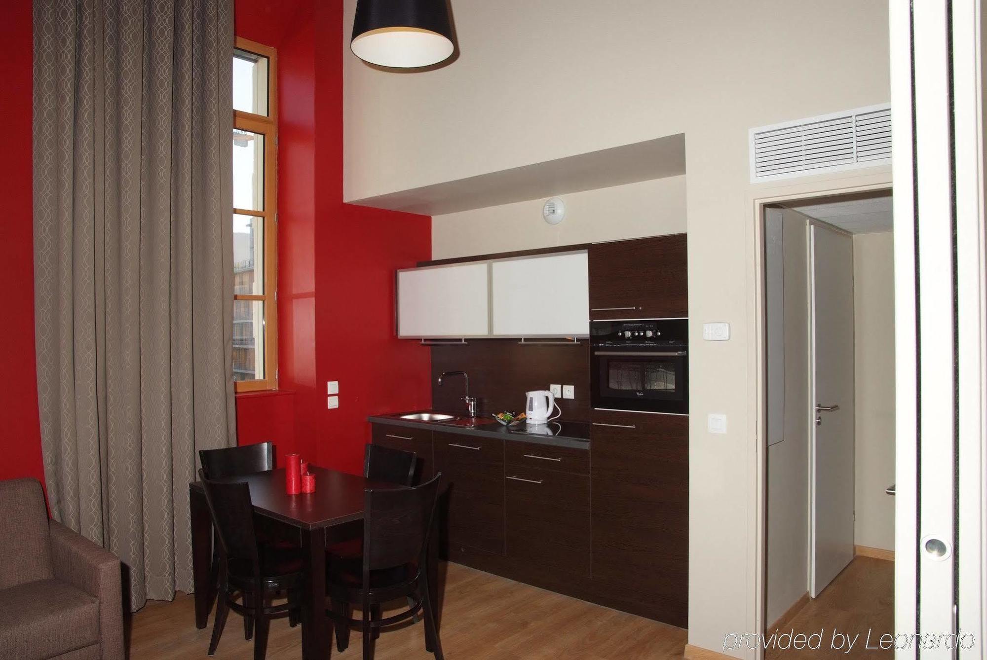 Residhome Grenoble Caserne De Bonne Exterior photo